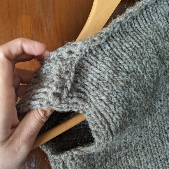 Kids Hand knit penguin wool vest 4T - Picture 4 of 5